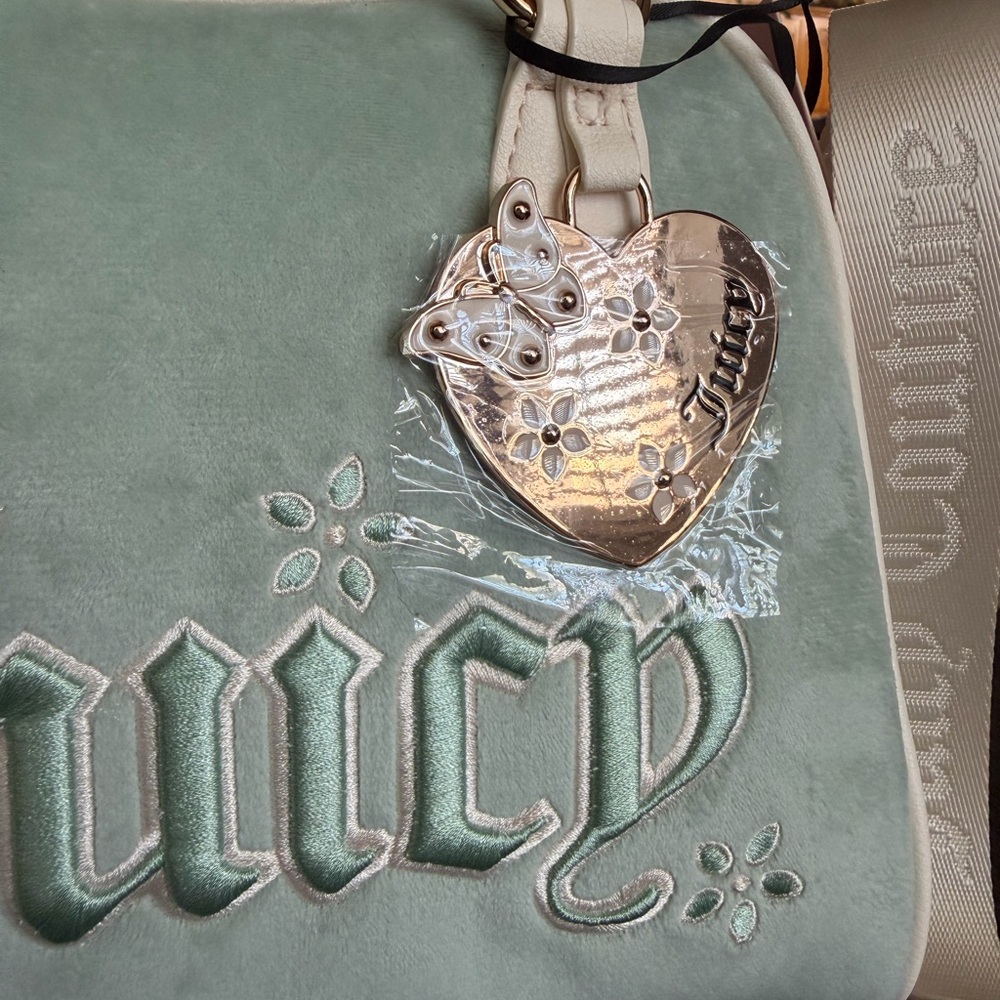 Juicy Couture Mint Green and Cream Satchel with Heart Charm - Picture 2 of 8